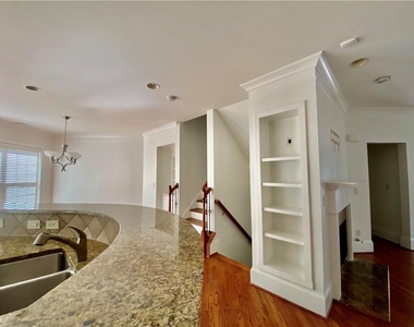 2783 Durham Drive Ne - Photo Thumbnail 9