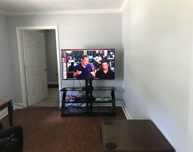 224 Andrew J Hairston Place Nw - Photo Thumbnail 8