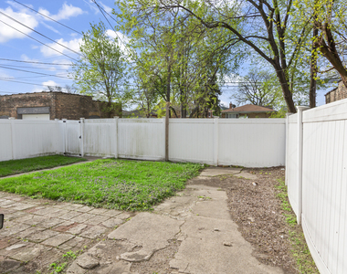 323 Memorial Drive - Photo Thumbnail 13