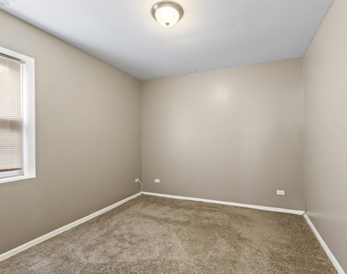 323 Memorial Drive - Photo Thumbnail 6