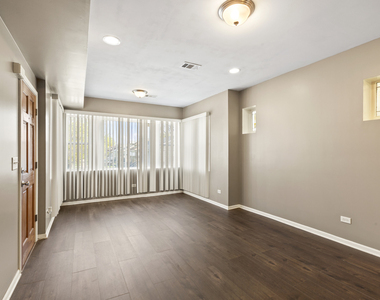 323 Memorial Drive - Photo Thumbnail 10