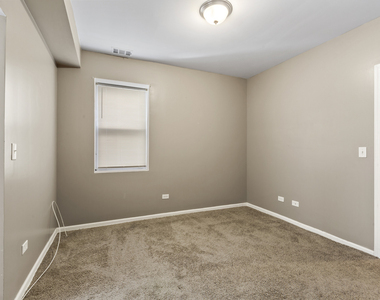 323 Memorial Drive - Photo Thumbnail 8