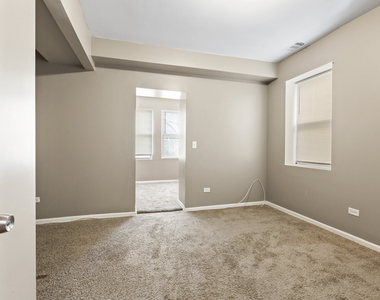 323 Memorial Drive - Photo Thumbnail 7