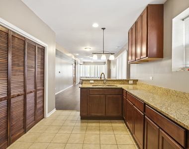 323 Memorial Drive - Photo Thumbnail 4