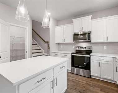 1107 Elyse Lane - Photo Thumbnail 1