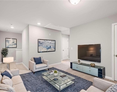 1107 Elyse Lane - Photo Thumbnail 5