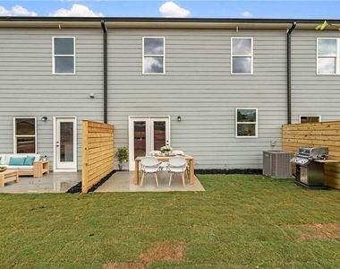 1107 Elyse Lane - Photo Thumbnail 13
