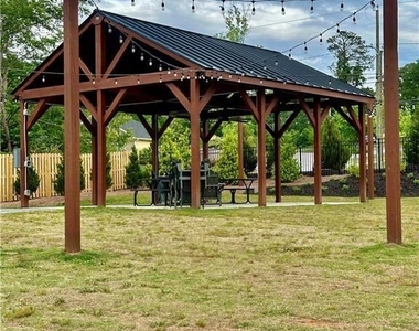 1107 Elyse Lane - Photo Thumbnail 15