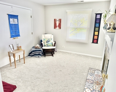 27w705 Windermere Road - Photo Thumbnail 6