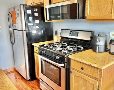 27w705 Windermere Road - Photo Thumbnail 2