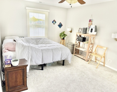27w705 Windermere Road - Photo Thumbnail 4