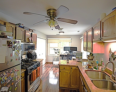 27w705 Windermere Road - Photo Thumbnail 3
