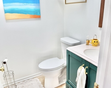 27w705 Windermere Road - Photo Thumbnail 5