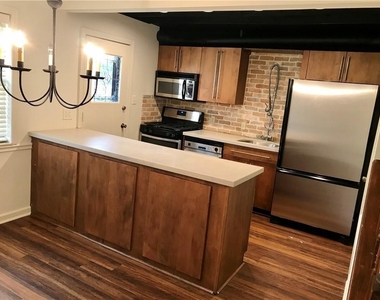 75 Roswell Court Ne - Photo Thumbnail 7