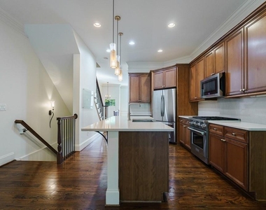 69 Honour Avenue Nw - Photo Thumbnail 4