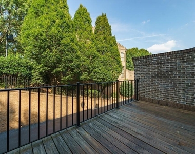 69 Honour Avenue Nw - Photo Thumbnail 11