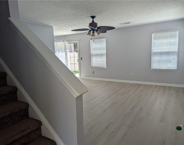 6165 Smoke Ridge Lane - Photo Thumbnail 7