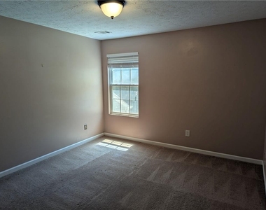 6165 Smoke Ridge Lane - Photo Thumbnail 11