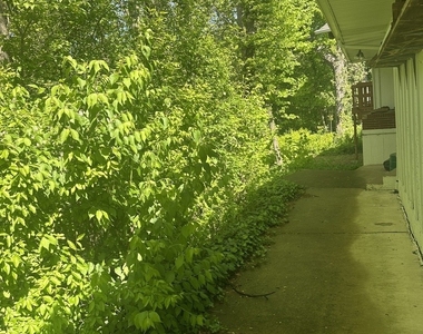 2030 Crestwood Lane - Photo Thumbnail 16
