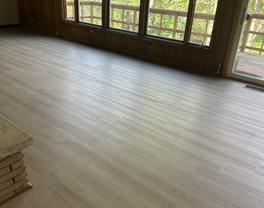 2030 Crestwood Lane - Photo Thumbnail 1
