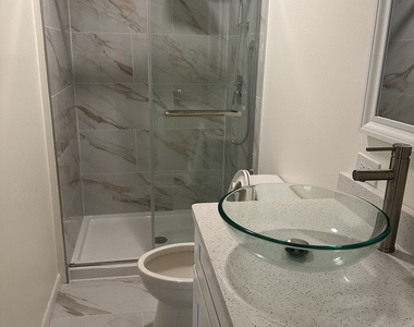 2030 Crestwood Lane - Photo Thumbnail 13