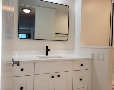 535 N Michigan Avenue - Photo Thumbnail 11