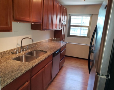 535 N Michigan Avenue - Photo Thumbnail 6