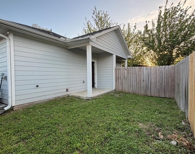339 Owens Street - Photo Thumbnail 10