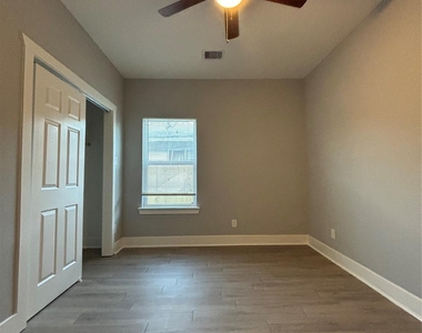 339 Owens Street - Photo Thumbnail 5