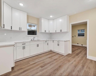 2725 Avenue F - Photo Thumbnail 5