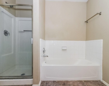 6618 Sutton Meadows Drive - Photo Thumbnail 10