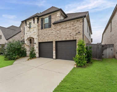 10427 Rigel Ridge Way - Photo Thumbnail 2