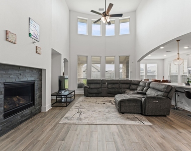 10427 Rigel Ridge Way - Photo Thumbnail 12