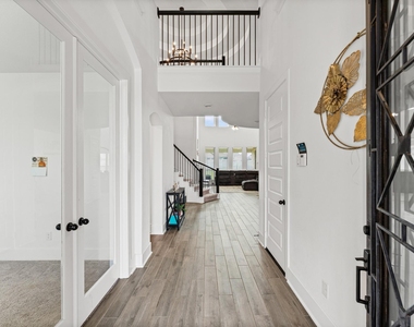 10427 Rigel Ridge Way - Photo Thumbnail 5