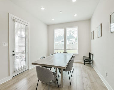 9243 Trimble Landing Drive - Photo Thumbnail 13