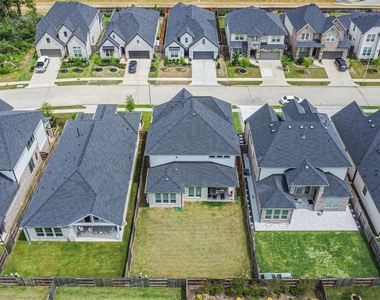 9243 Trimble Landing Drive - Photo Thumbnail 30