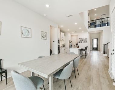 9243 Trimble Landing Drive - Photo Thumbnail 12
