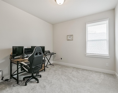 9243 Trimble Landing Drive - Photo Thumbnail 25