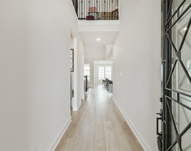 9243 Trimble Landing Drive - Photo Thumbnail 3