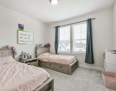 9243 Trimble Landing Drive - Photo Thumbnail 22