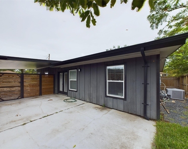 7609 Amelia Road - Photo Thumbnail 26