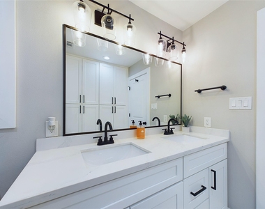 7609 Amelia Road - Photo Thumbnail 23
