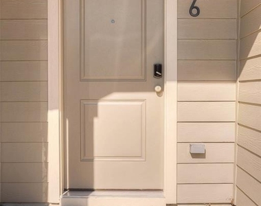 1419 Avenue N - Photo Thumbnail 3