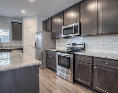 1419 Avenue N - Photo Thumbnail 11