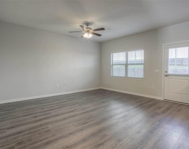 1419 Avenue N - Photo Thumbnail 6