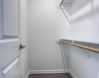 1419 Avenue N - Photo Thumbnail 34