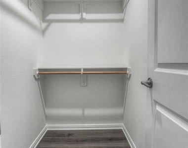 1419 Avenue N - Photo Thumbnail 29