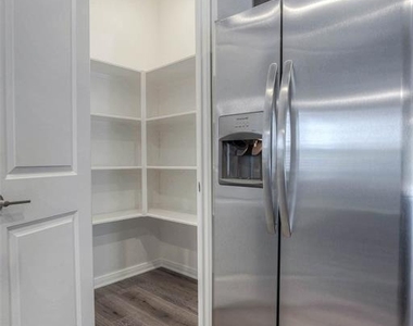 1419 Avenue N - Photo Thumbnail 16