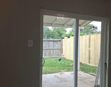 7704 Sign Street - Photo Thumbnail 24