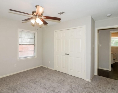 11611 Duane Street - Photo Thumbnail 11